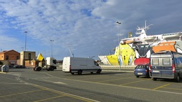 Fährhafen Livorno Bastia Wohnmobilstellplatz